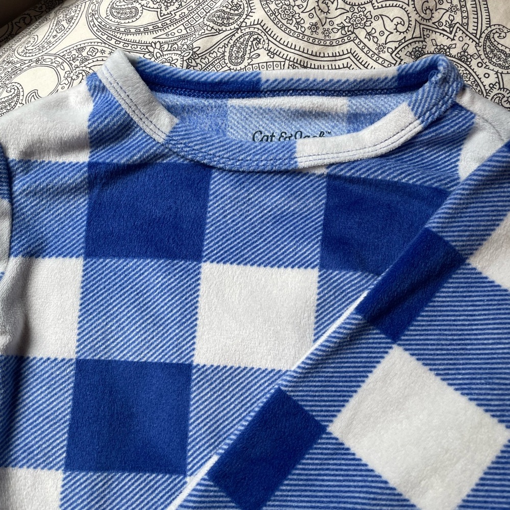 3/$12 Cat & Jack Blue and White Plaid Kids Pajama Set - Picture 2 of 3